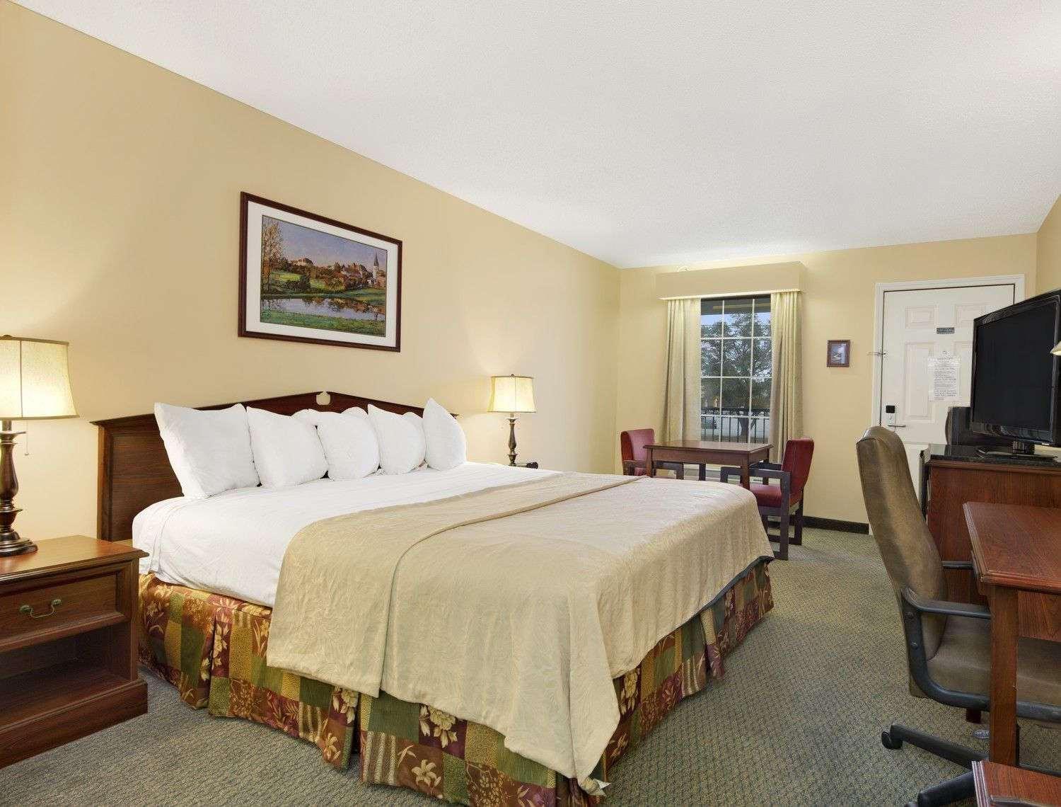 Baymont By Wyndham Thomasville Buitenkant foto