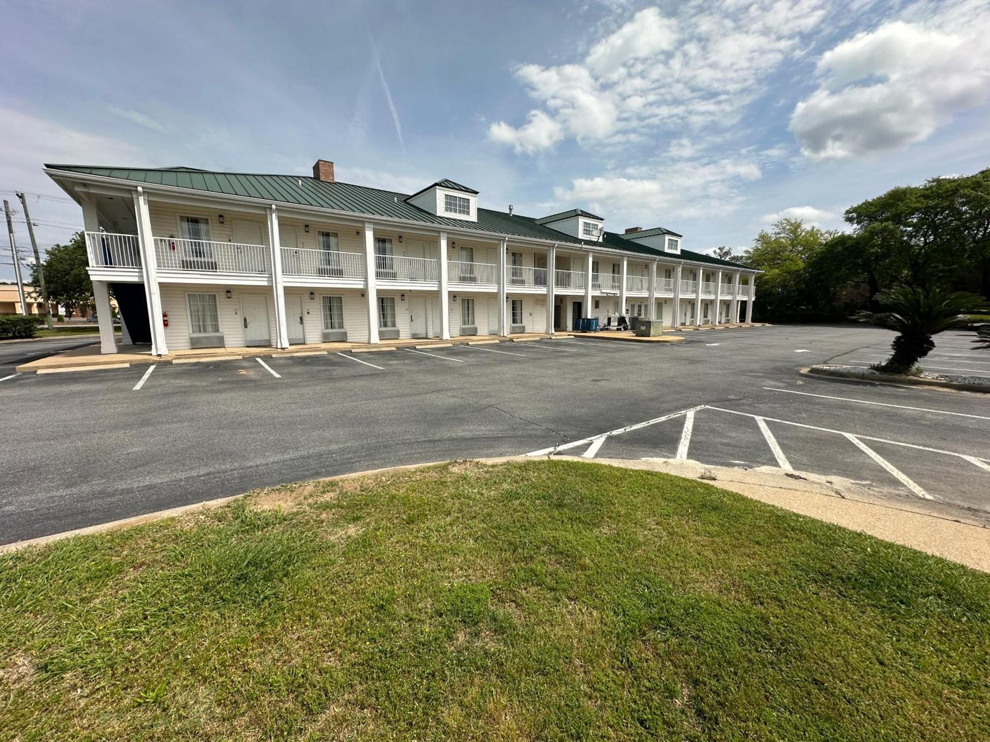 Baymont By Wyndham Thomasville Buitenkant foto